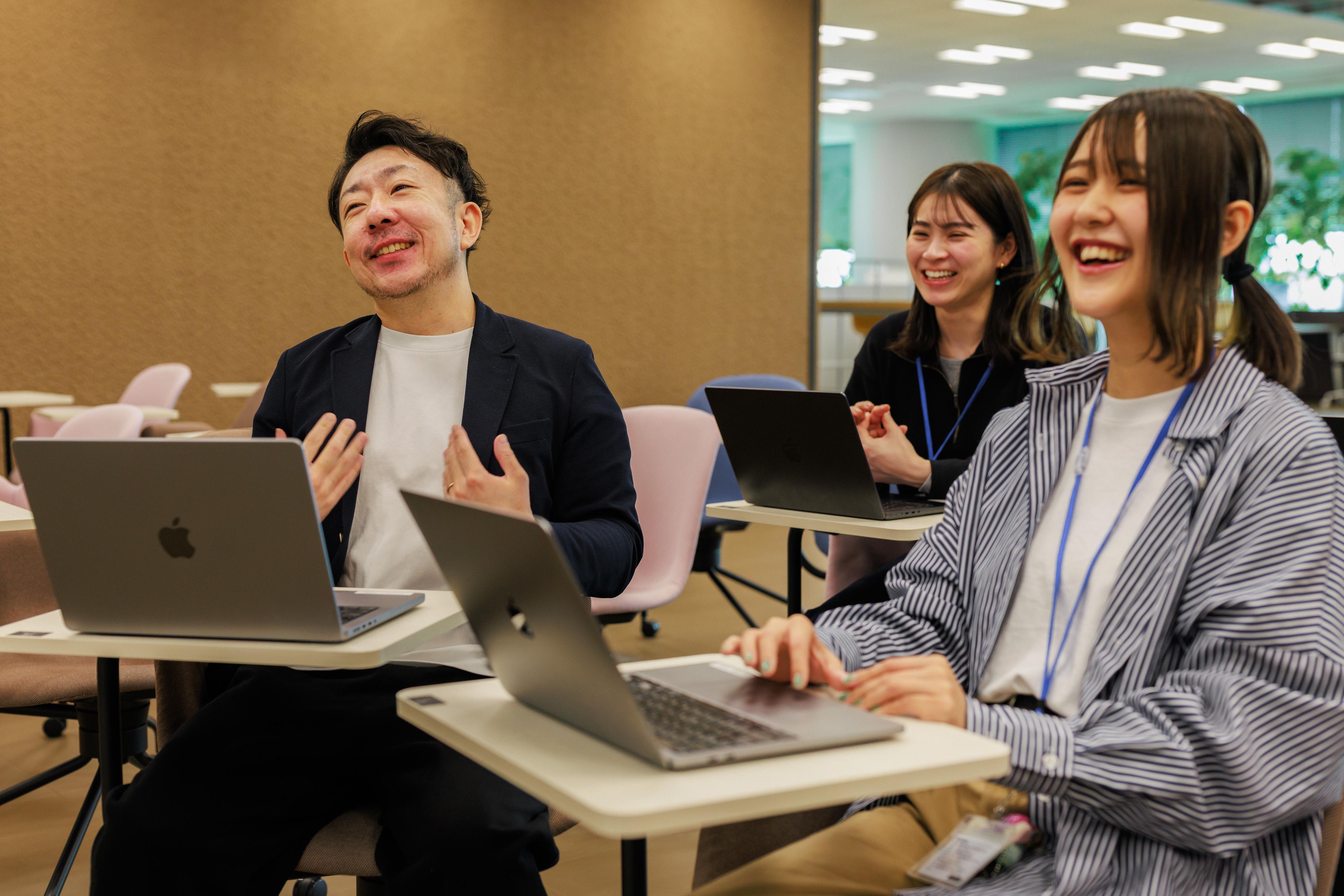 月2回の勉強会あり。他職種との交流の機会にもなっています。