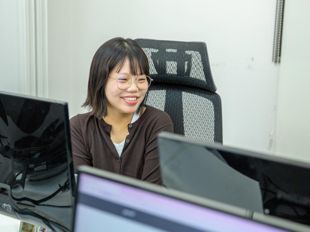 同社では、年齢や社歴に関係なく、意見やアイデアを気兼ねなく発信できる雰囲気が醸成されている。