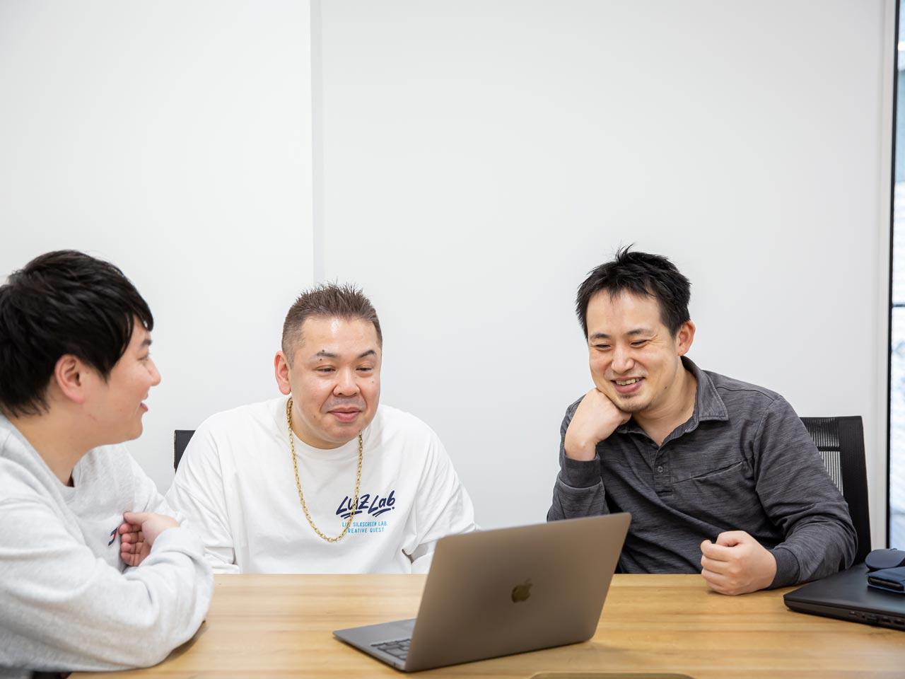 受託開発事業は顧客の95%は直取引で、費用対効果の低い場合は「つくらない」選択肢を提案する等、本質的な顧客重視の姿勢が特徴的。