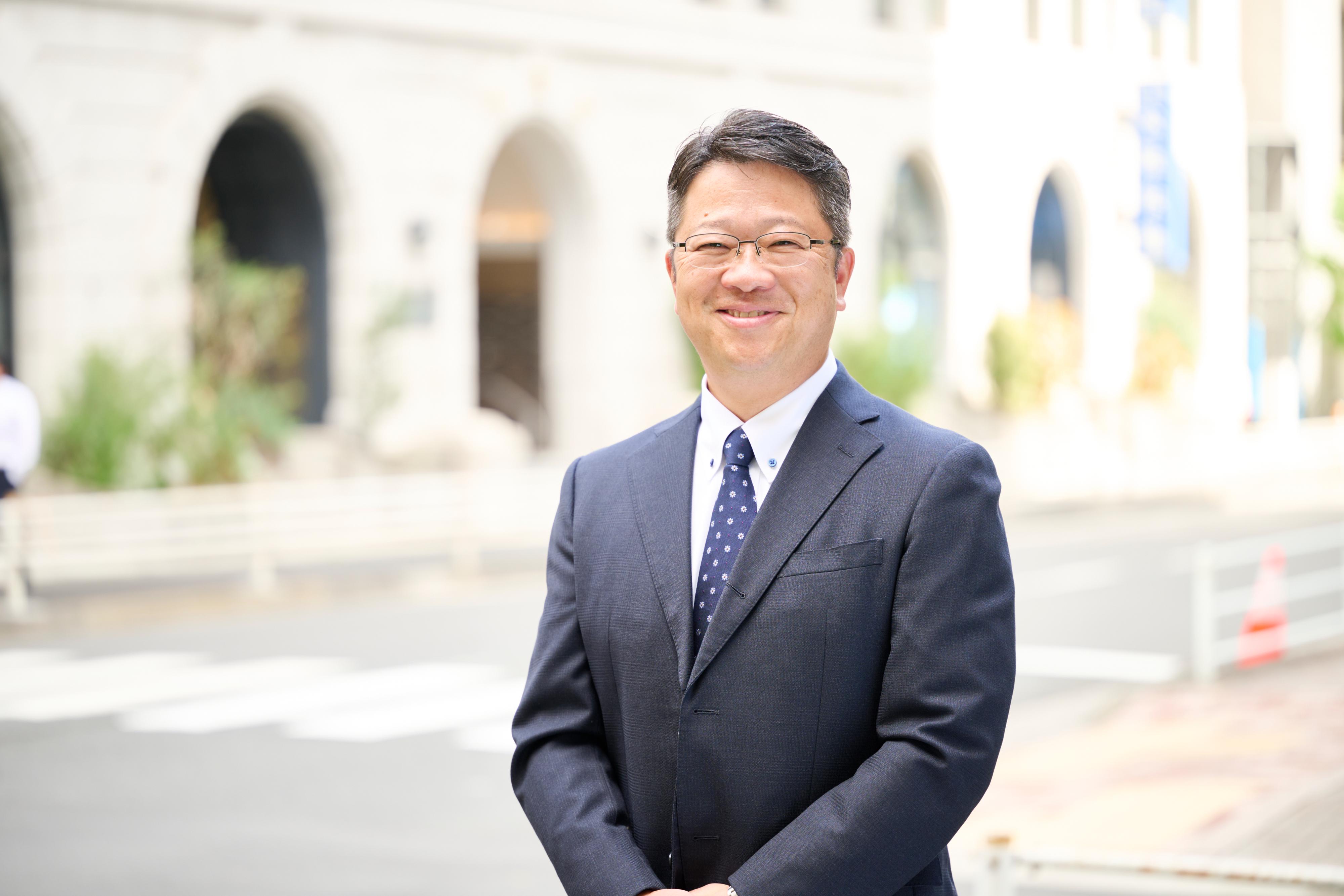 代表取締役社長　三嶋 三好氏