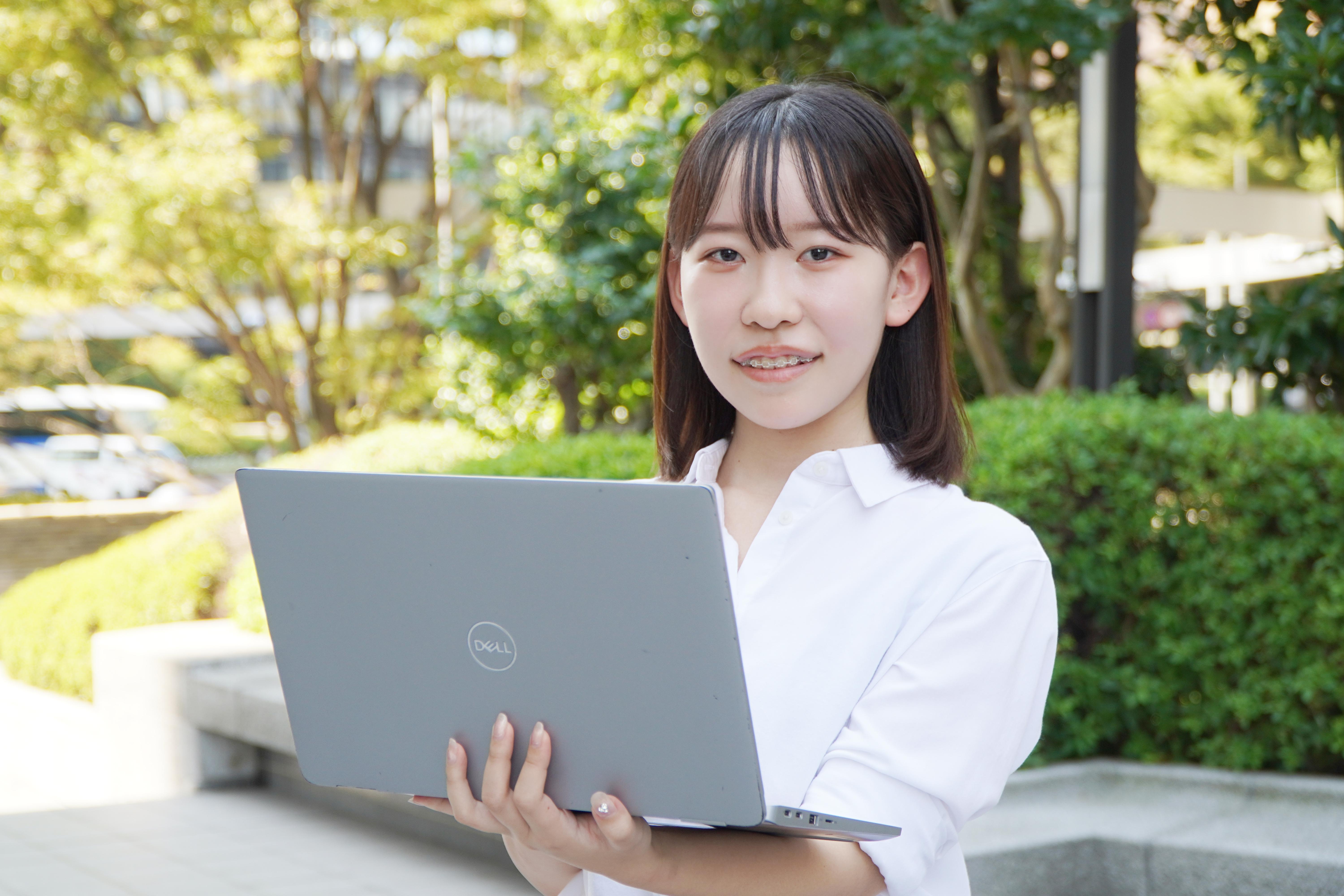 年功序列を廃止し、完全実績評価制に。
社歴・年齢にとらわれない、個々のスキルに応じたオープン評価制度を採用しています。