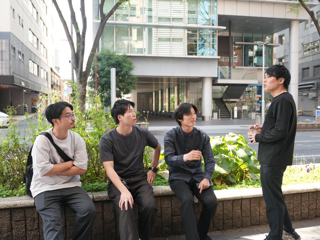 同社では、ベンチャー特有の予期せぬハプニングに対してもネガティブにならずに自ら楽しみながら率先して対処する姿勢のある人材を求めている。