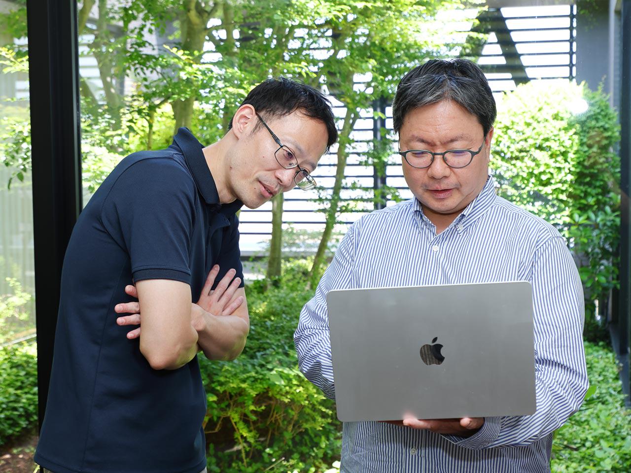 1社1社と丁寧に向き合うことで、クライアントのファン化を実現している。