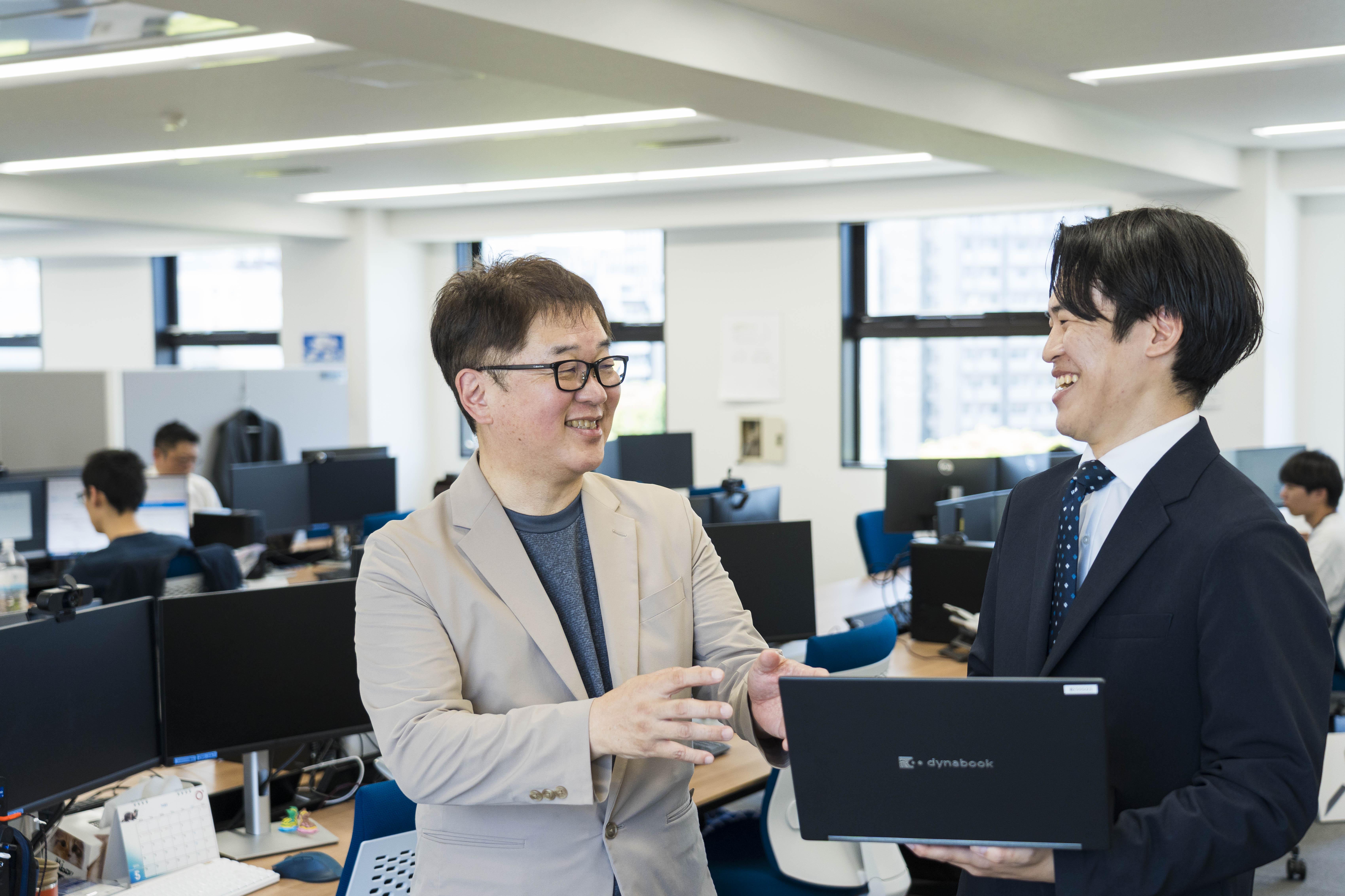 求めているのは、即戦力のPM/PLとして、ユーザー視点のシステム開発に積極的に挑戦するテックリードと、その候補生。