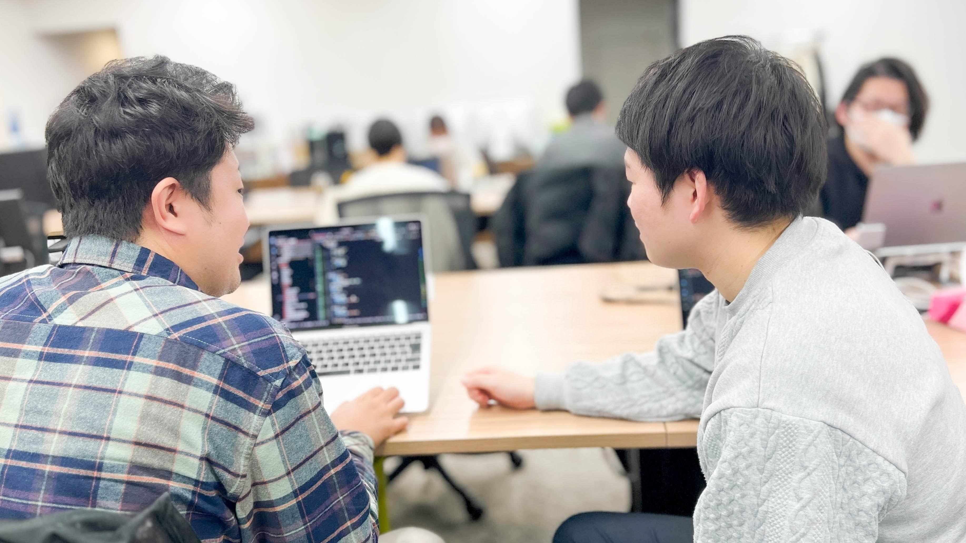 ITの企業ながら有給取得率も高く、男性でも育休を取ったり、ライフワークバランスが取れているのも特徴