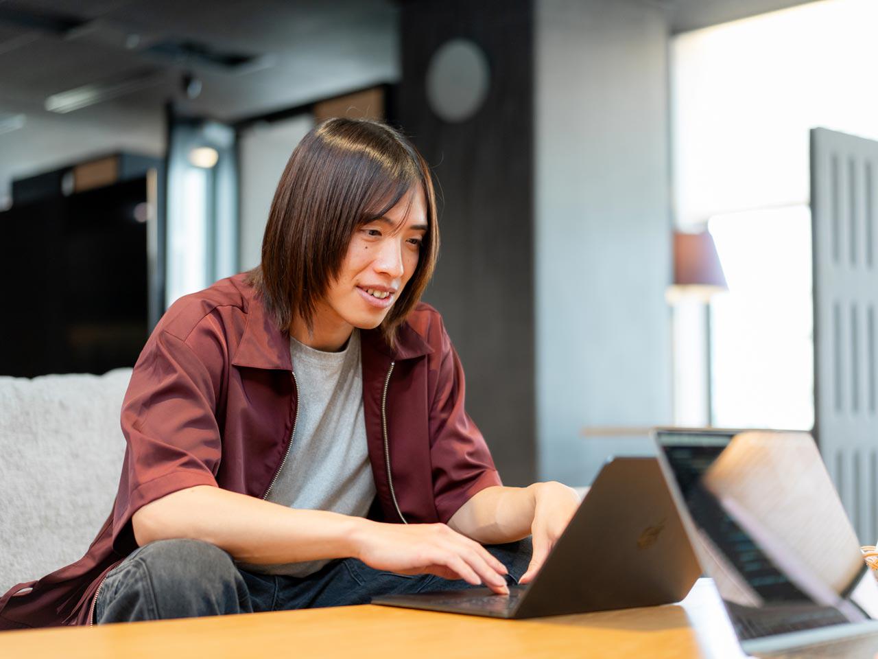 顧客の経営サイドに踏み込み、技術力に長けたエンジニアがコンサルティングから設計・開発・運用・改善まで一気通貫でカバーしているのが同社の強み。