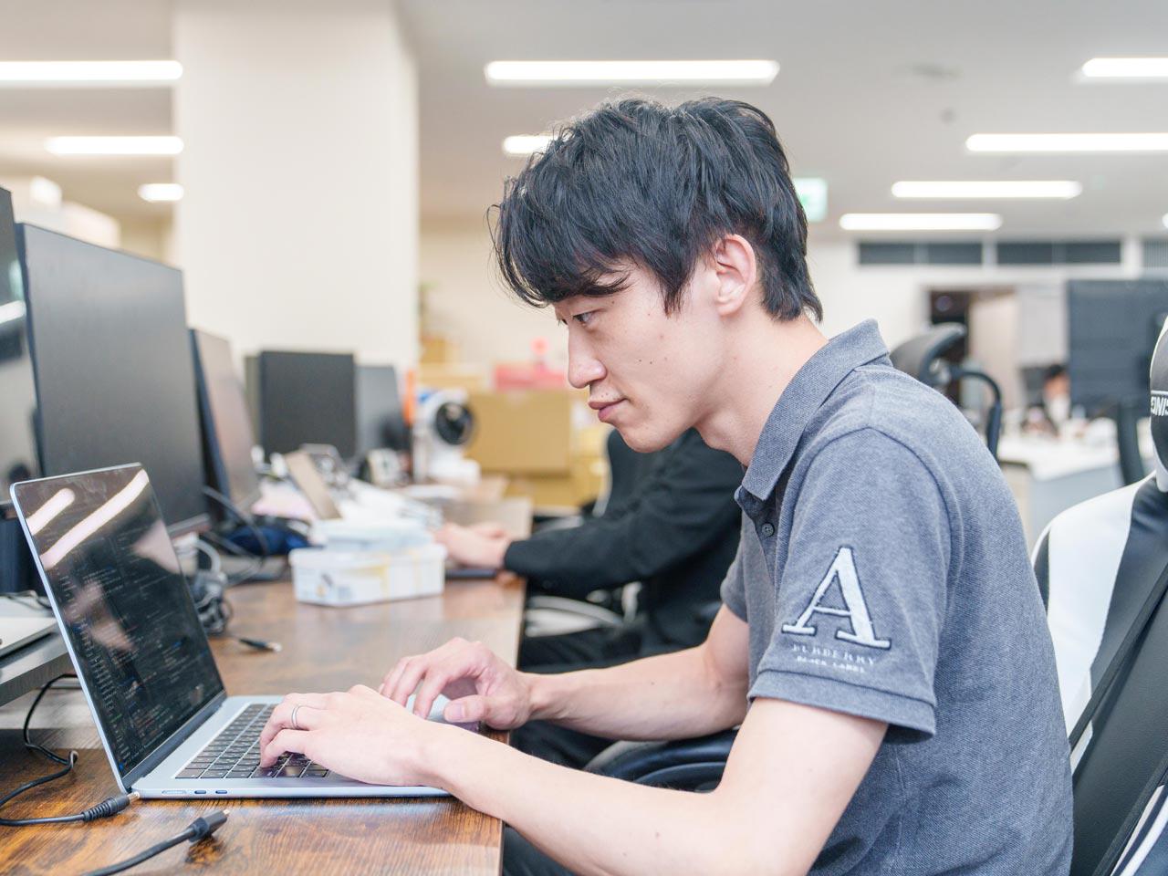 クライアントはエンタープライズからスタートアップまで幅広く、少数精鋭ならではのスピード感と現場目線からの提案・実装を重視した受託開発で多数の実績を積んでいる。