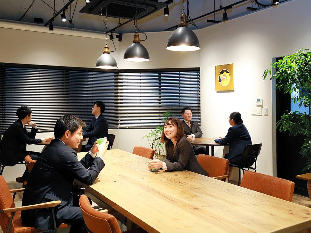 自治体から地域医療体制を再構築する事業も委託されている同社。11社によるグループ体制も特徴的である。