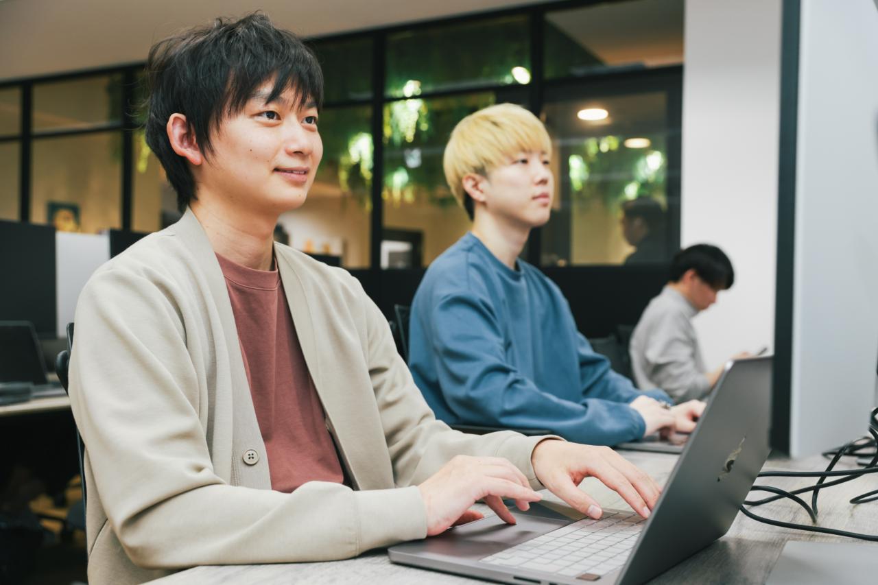事業内容：カスタマーサポートに革命を「HelloX」