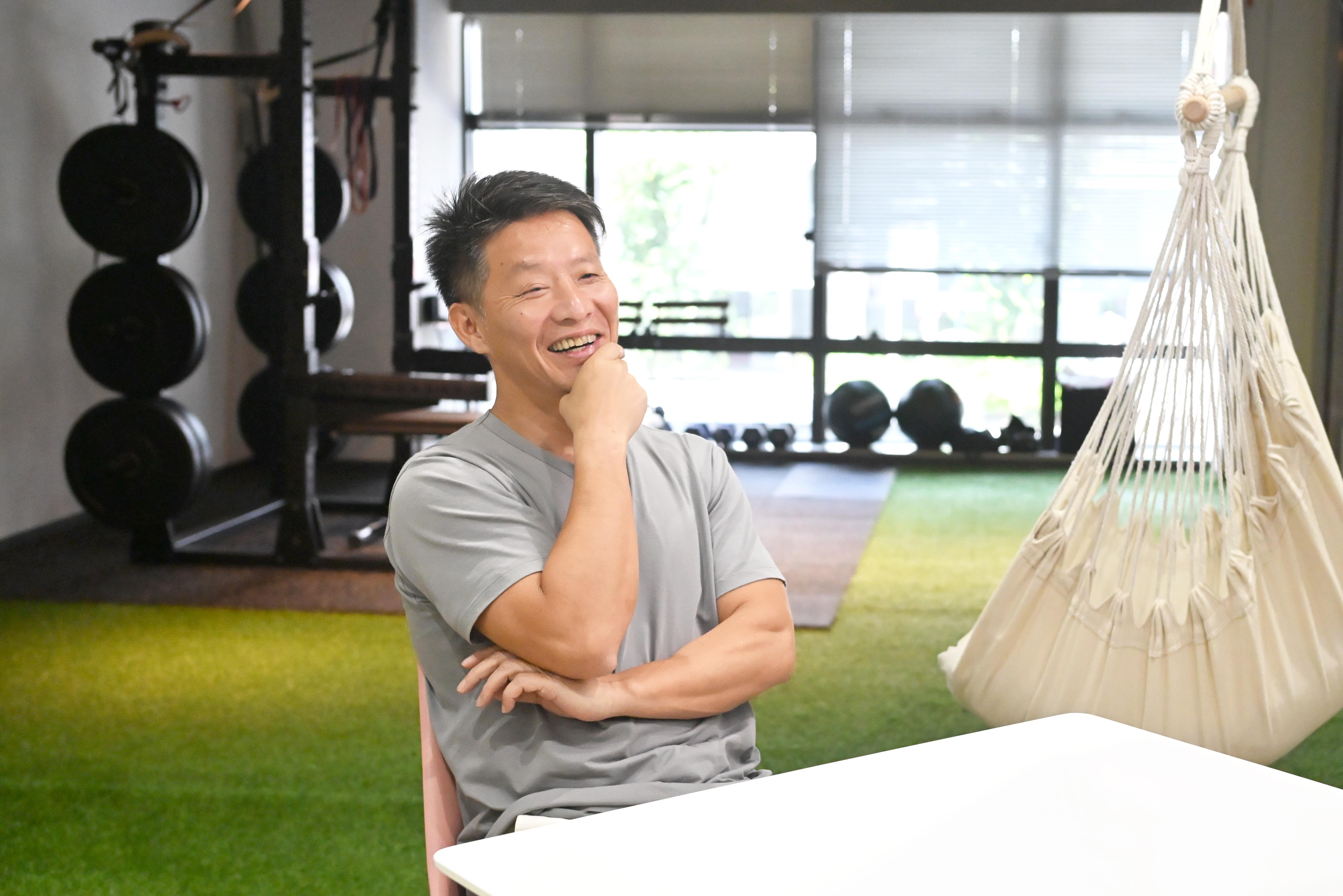 「作るだけのシステム屋」に未来はない。多重下請けの常識をぶっ壊し、お客様と本気で同じゴール（成果）を目指す。満村のこの強烈な想いがノベルワークス最大の原動力です！