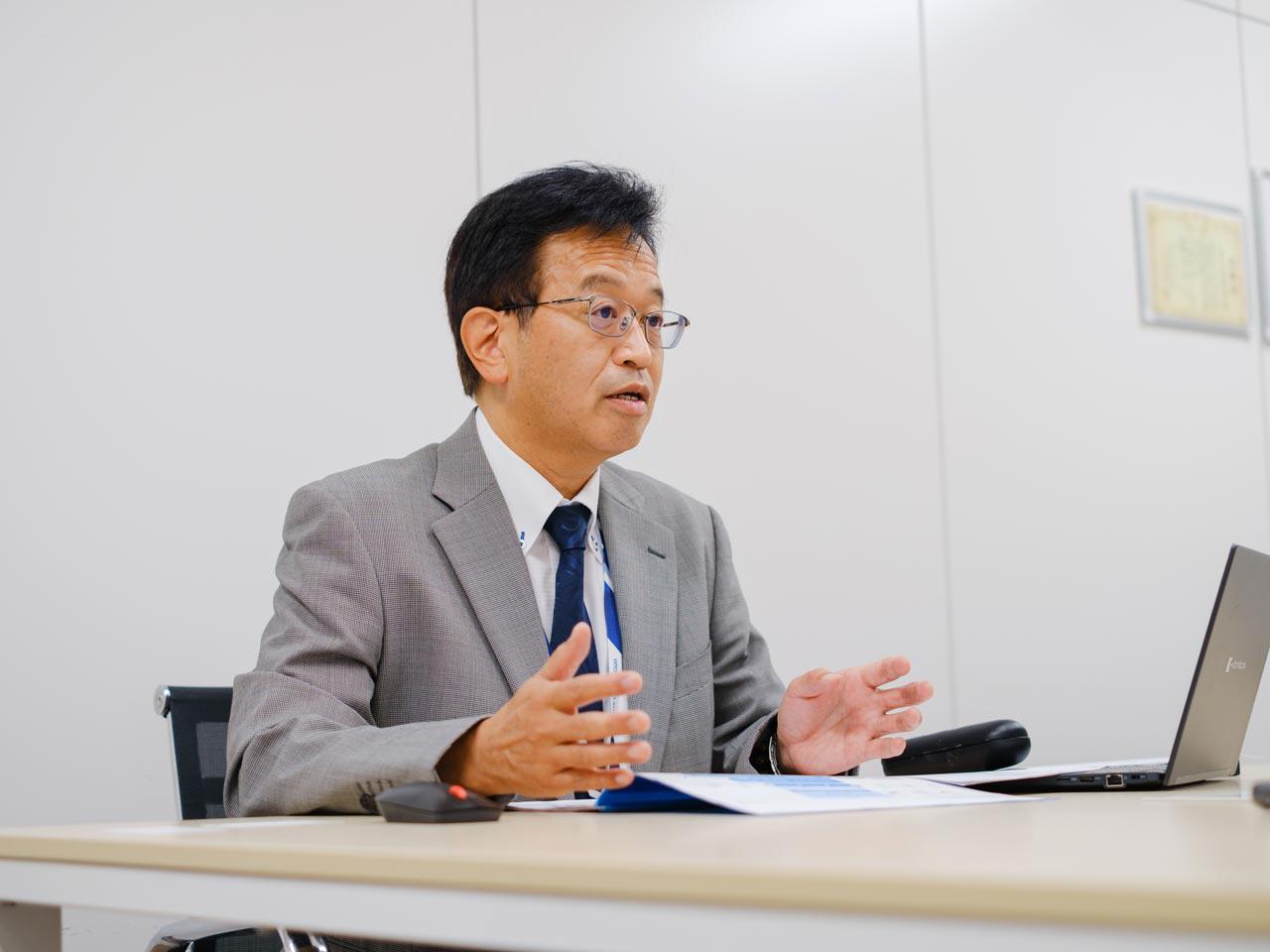 ユニークな社名には、一人では何も成し得ることができないからこそ、仲間と共に協力し合い、未来を切り拓いていくとの想いを込めている。