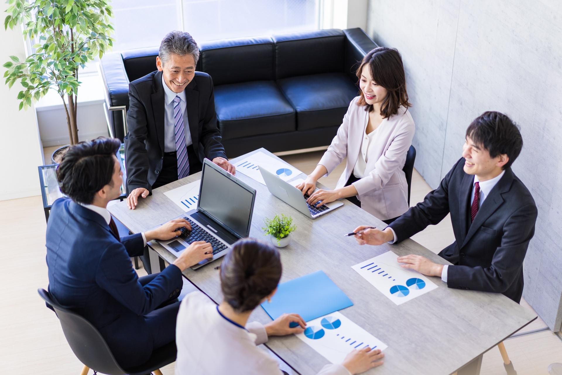 事業内容：大手通信キャリアのアカウントマネージャー
