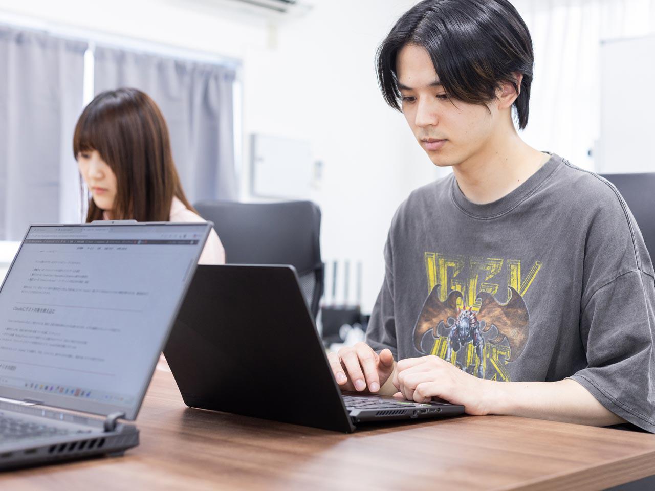 少数精鋭ながら、製造業を中心に大手企業の案件に多く携わっている。