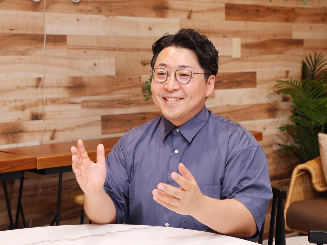 『FRONTLINE WORKS』は、約40講座のオンデマンド視聴、14部門におけるプロフェッショナルへの相談・アドバイス、定期的なオフラインイベントで構成。
