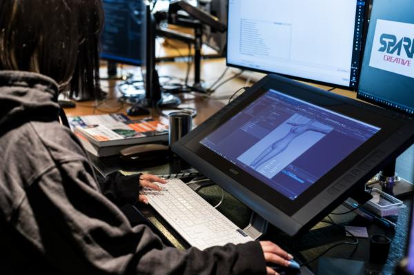 募集している求人：モデラ―【キャラクター・背景】