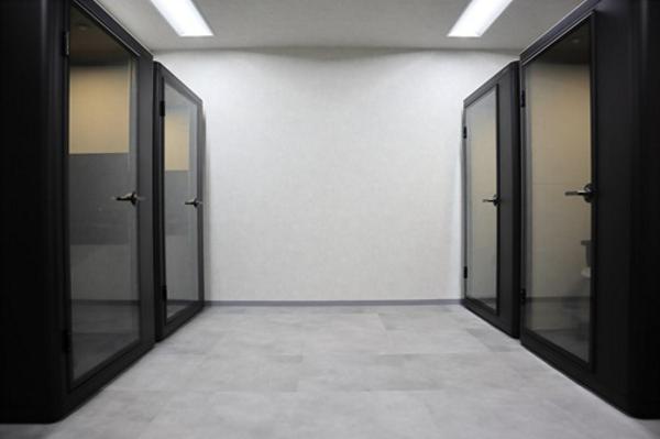 募集している求人：【ITコンサルタント】人事関連システム導入支援におけるPMをお任せします・/時短勤務可/年4回の評価制度でスピーディーな昇給・昇格／年間休日125日以上