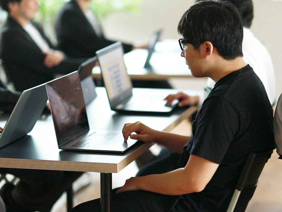 インタビュー画像