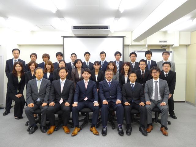 夢に向かって少数精鋭で頑張っています