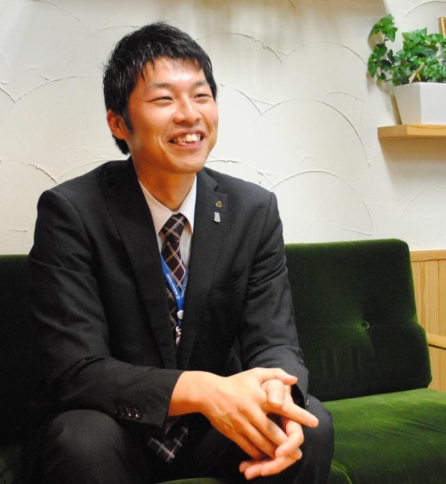 取締役
三輪　武志氏