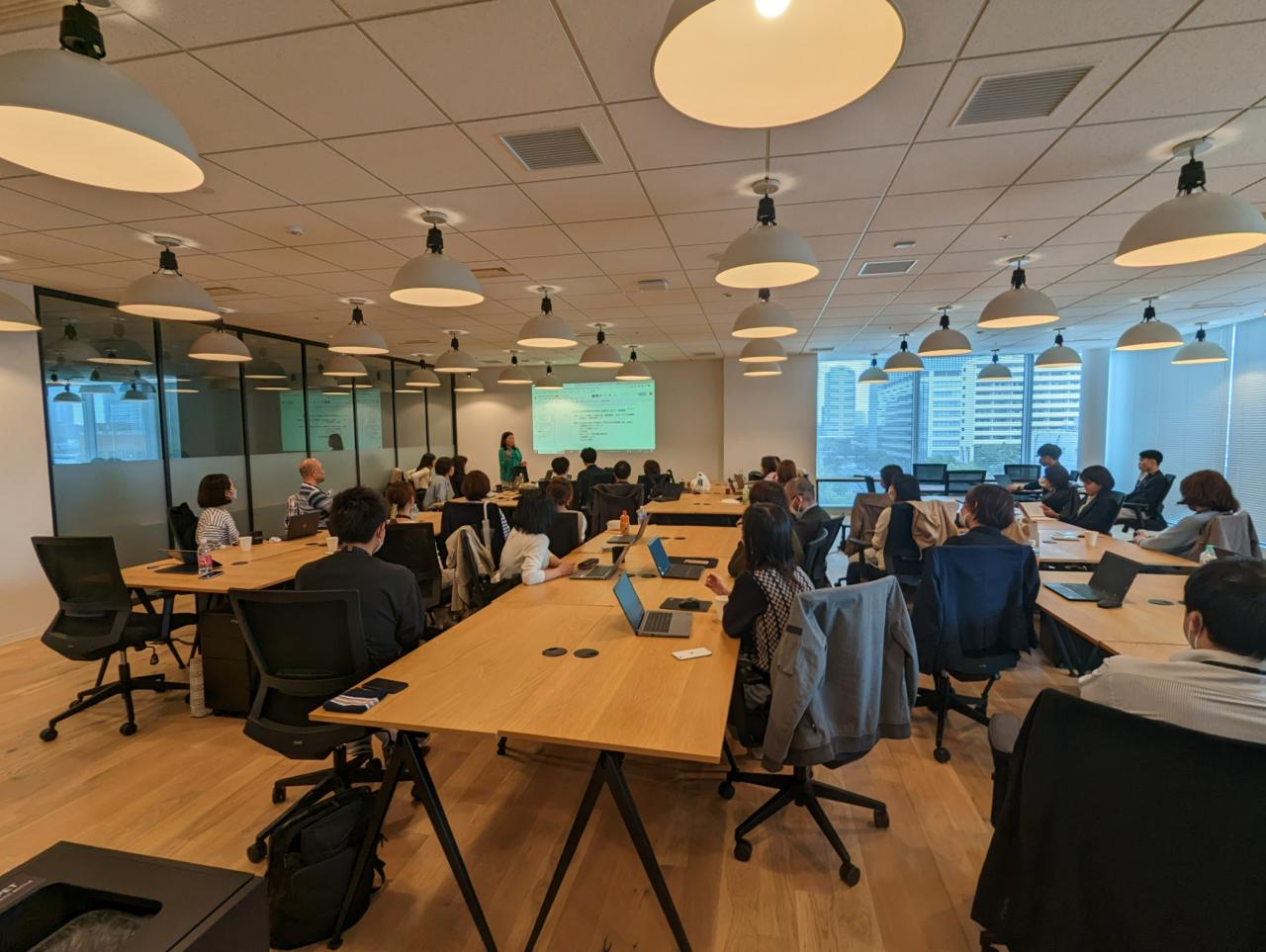 アガサ株式会社 求人画像1