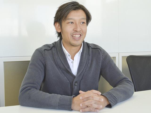 代表取締役社長の朝倉啓友氏。学生の頃から人材ベンチャーで働き、起業も経験した。
