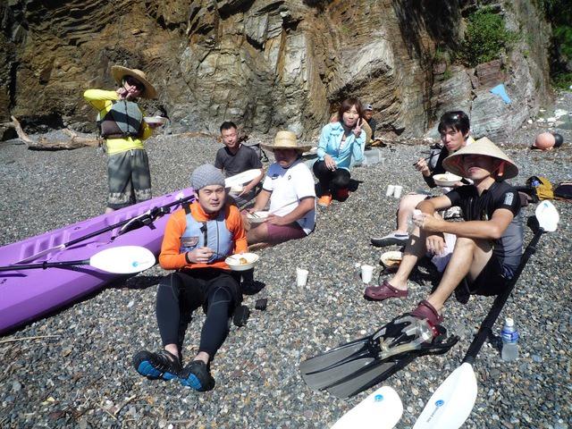 毎年恒例の社員旅行の一枚。
行き先候補をいくつか挙げ、その年で一番人気だった場所へ行くことに。