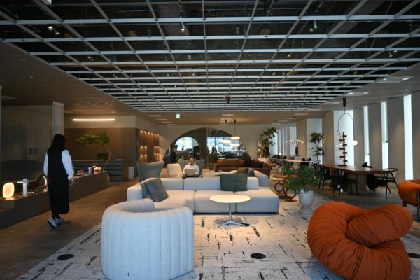 募集している求人：法人営業（業界特化型SaaS INTERIOR BASEの営業メンバー）