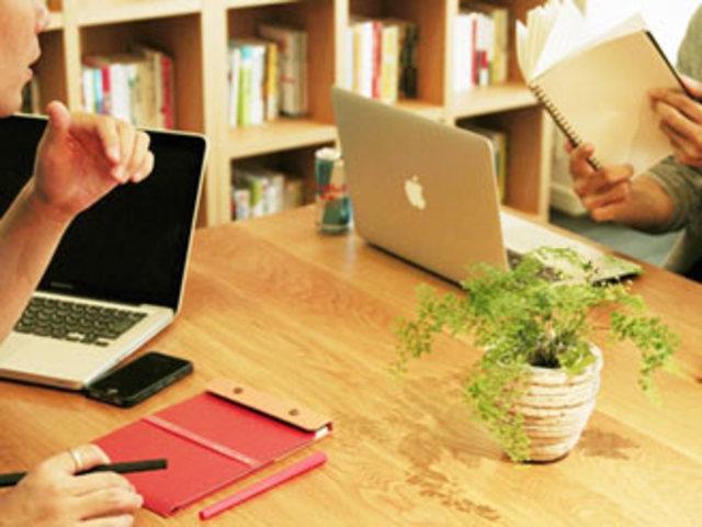 設立は2000年4月。これまで大手上場企業や中小企業など900社以上の実績を持つプロ集団だ。
