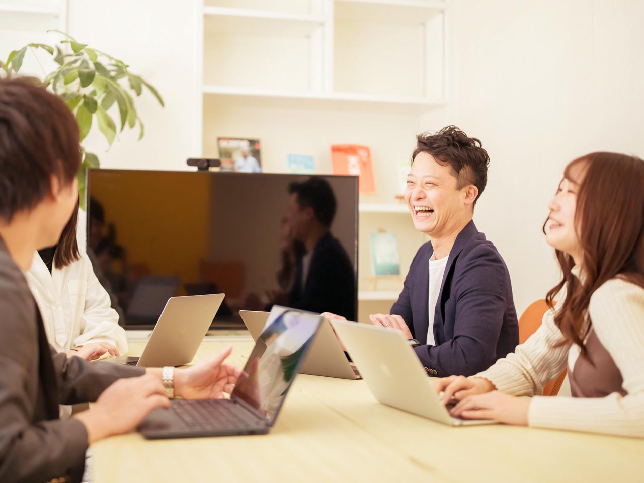 株式会社ユニアース 求人画像1