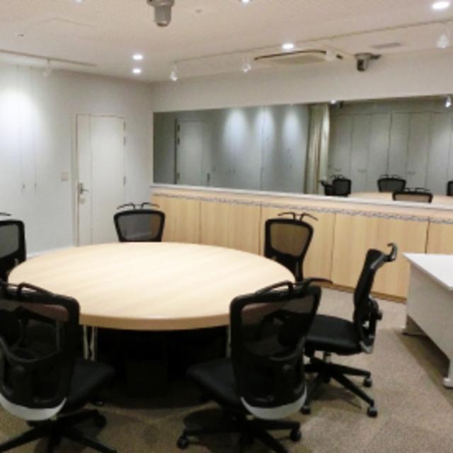 調査会場などのファシリティの充実、調査員の養成、モニターのネットワークなど、一朝一夕では作れない独自の強みを持つ。