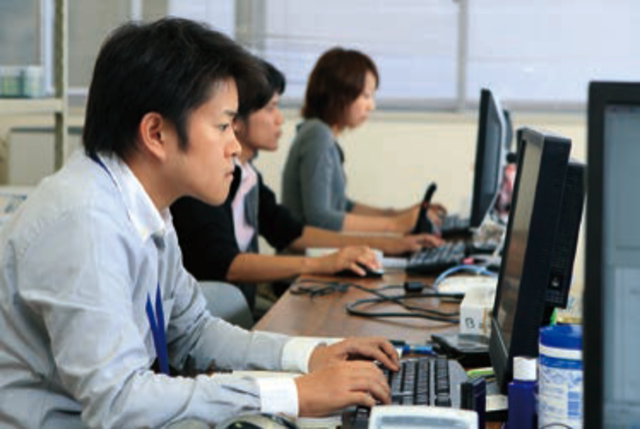 IT活用を進める事で、店舗では、システムでは解決できない、人間にしかできない接客等に注力していきます。