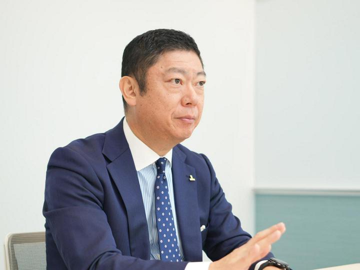 エイチ・ツー・オー リテイリング株式会社のインタビュー写真