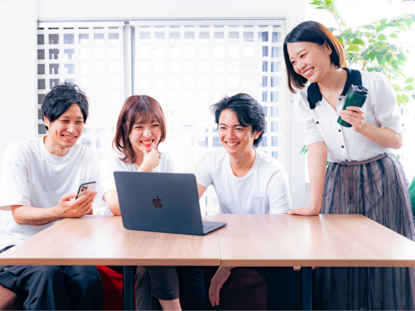 募集している求人：リモート率９０％強！WEBエンジニア（バックエンドエンジニア・フロントエンドエンジニア含む）生成AIのプロンプト作成技術が身に付く！【大手企業の業務支援システム開発】