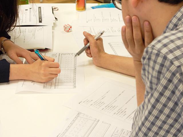 リアルでもオンラインでも対人・対面重視で学び意欲を促進する刺激あふれるコミュニティ作りを重視しています。