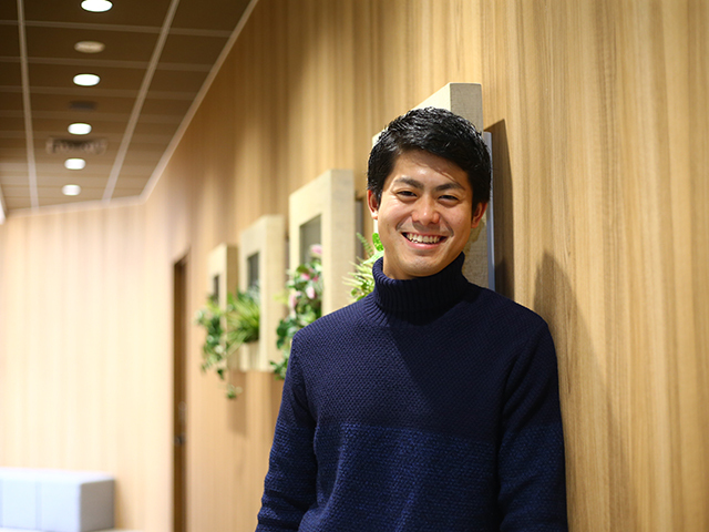 代表取締役社長　岡田 祥吾氏
25歳の時に同社を設立し、成長を牽引。若さと熱意が溢れる経営者だ。